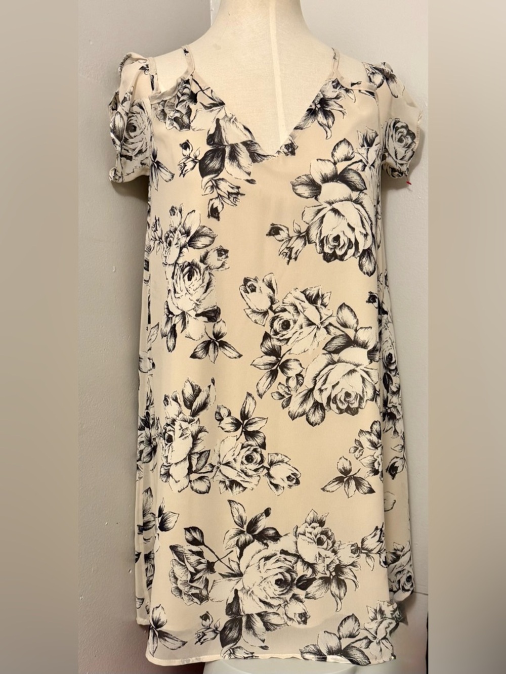 Audrey Cream & Black Floral Cold Shoulder Short Sleeve MIDI Dress Size S